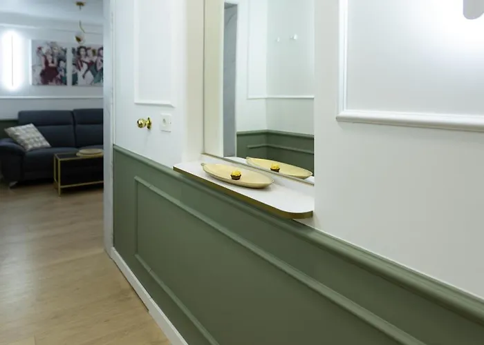 Imedio Olive Aviatiei Apartman *